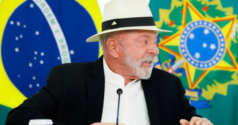 Lula busca di�logo com partidos que se afastaram de Fl�vio Bolsonaro
