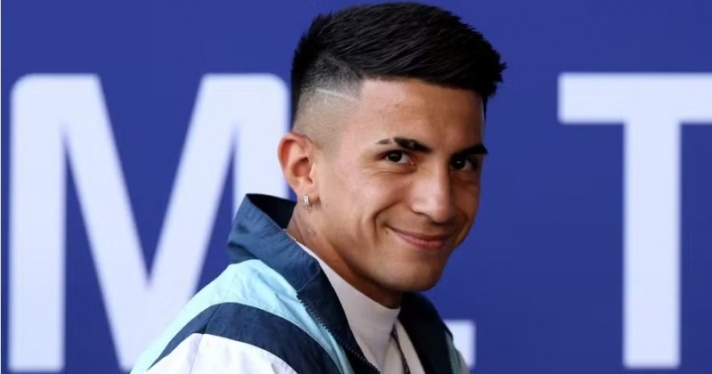 Thiago Almada ainda tem chances de jogar no Flamengo? Veja como est� a negocia��o