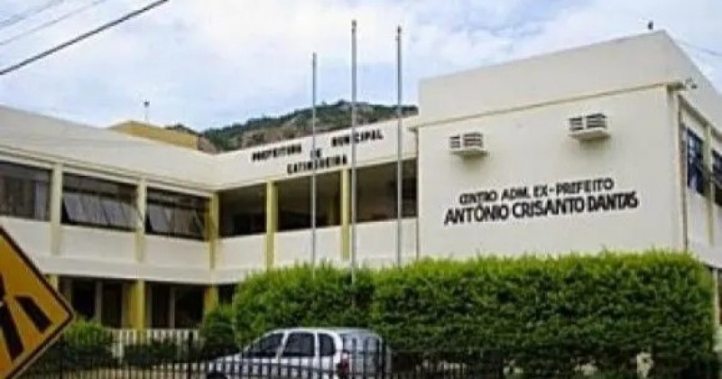 Prefeito de Catingueira tem 20 dias para explicar ao TCE terceiriza��o irregular e pode devolver mais de R$ 546 mil 