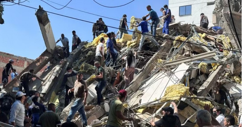Terremoto de magnitude 7,4 atinge a Col�mbia, derruba pr�dios e mata 111; h� pessoas sob escombros