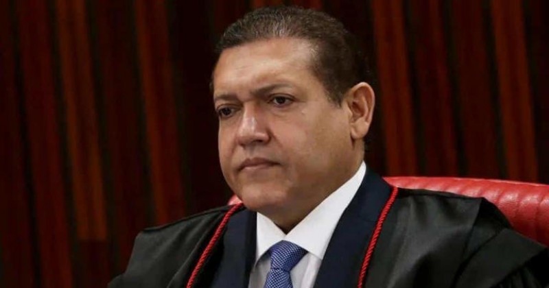 TSE imp�e derrota a Nunes Marques e reverte decis�o favor�vel a Fl�vio Bolsonaro