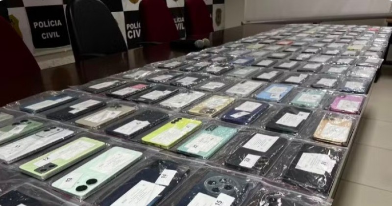 Mais de 300 celulares roubados s�o recuperados durante opera��o da Pol�cia Civil