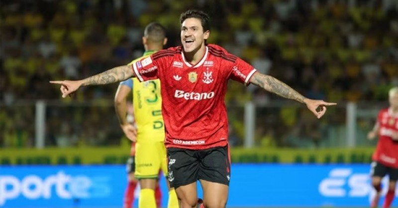 Artilheiro e gar�om, Pedro alcan�a outra marca de Gabi no Flamengo; veja n�meros