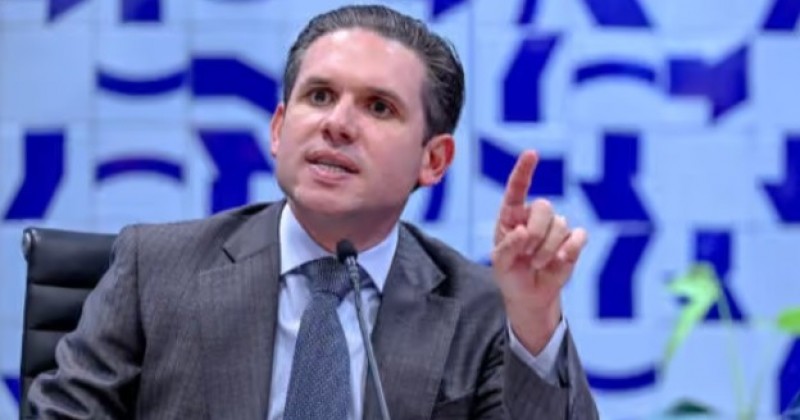 Justi�a determina que candidato n�o repita ataques a Hugo ap�s v�deo chamando-o de 'caba safado' e 'traidor'