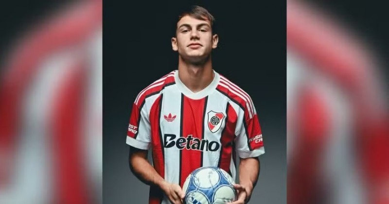 Flamengo fecha com atacante do River Plate e pagar� cerca de R$ 40 milh�es