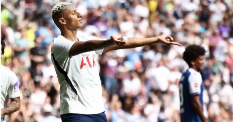 Vasco inicia contatos para tentar contratar atacante Richarlison