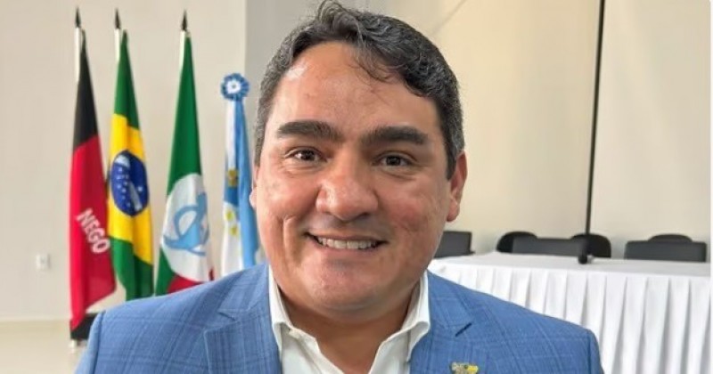 Prefeito de Mariz�polis, Luquinhas � acusado de desviar dinheiro da Prefeitura para obra na pr�pria casa