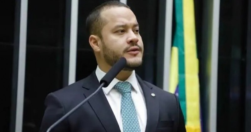 Pol�cia Federal mira deputado federal Adail Filho por fraudes em contratos p�blicos