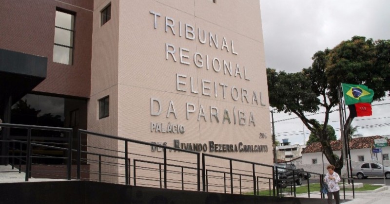 TRE multa Policial Caio em R$ 12 mil ap�s v�deo chamando Cabo Gilberto de 'cabo de panela' e 'cabo de peia'