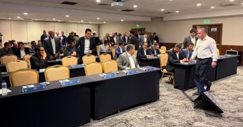 Clubes aprovam proposta da CBF para reduzir limite de jogadores estrangeiros a partir de 2027