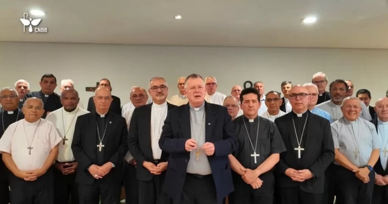 CNBB rebate acusa��o de Fl�vio Bolsonaro: 'Mentira n�o se combate com outra mentira'