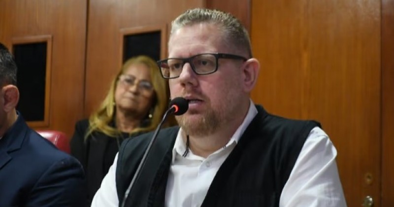 Secret�rio J�nior Pires e deputado Caio Roberto s�o alvos de opera��o da PF sobre negocia��o eleitoral com fac��o 