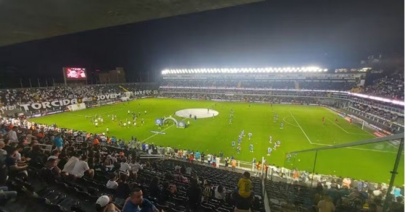 Flamengo defende a lideran�a hoje ao pegar o Santos em ascens�o na Vila Belmiro