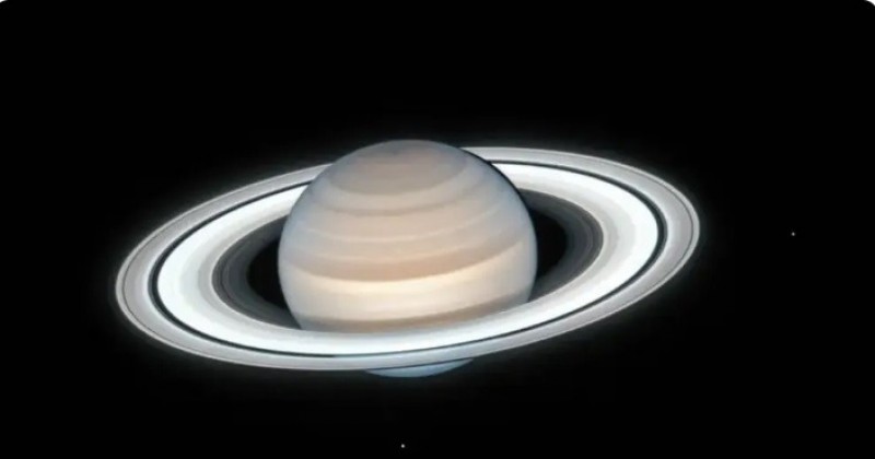 Saturno est� mais brilhante e f�cil de ver no c�u; veja quando e onde observar o planeta dos an�is