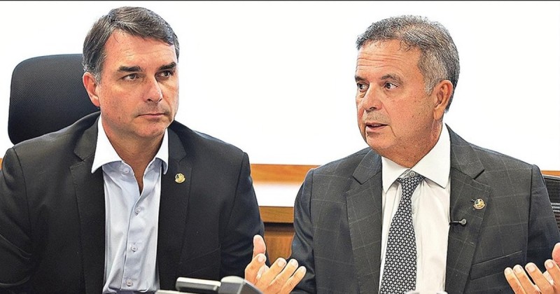 Proposta de Fl�vio Bolsonaro tira direito de folga, 13� sal�rio, f�rias e demais conquistas