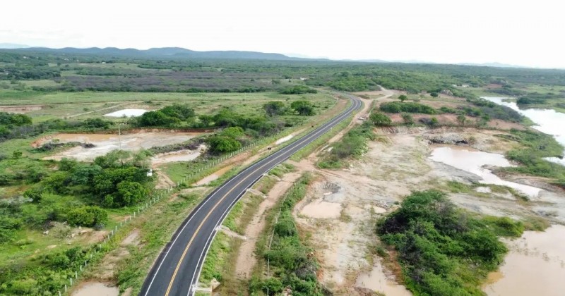 Governo Lula lan�a medidas para operadoras de telefonia compartilharem sinal de internet em rodovias 