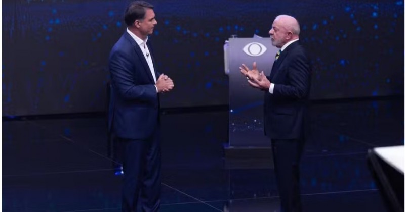Aliados de Lula avaliam que ele caiu em 'armadilhas' de Fl�vio Bolsonaro em debate