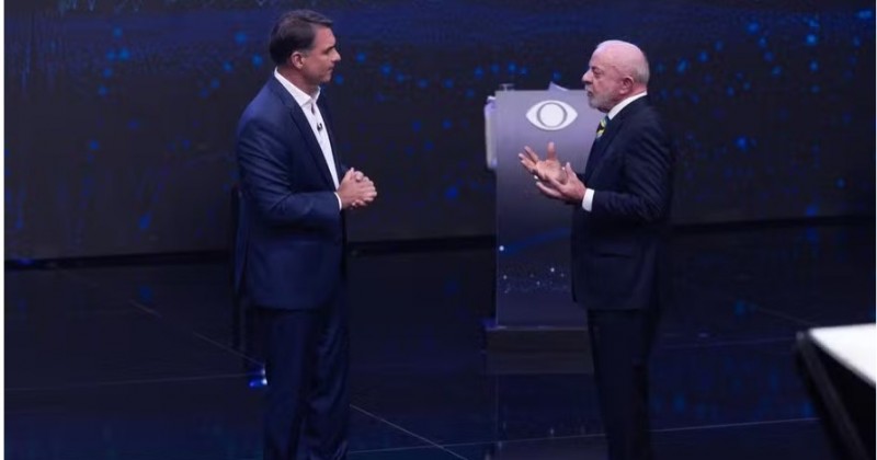 Ricardo Coutinho chama Fl�vio Bolsonaro de 'moleque' por performance em debate: 'sem postura'