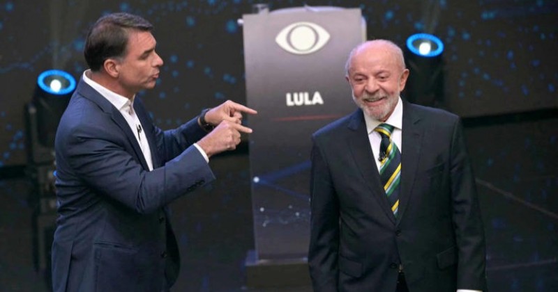 Campanha de Lula pede cassa��o de Fl�vio Bolsonaro por abuso de poder econ�mico