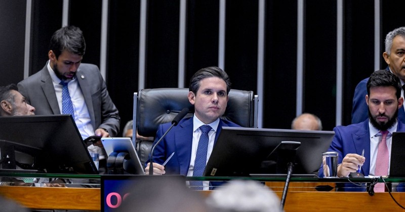 Com apoio do Centr�o e da esquerda, Hugo Motta pode isolar PL em elei��o e na escolha por comiss�es em 2027