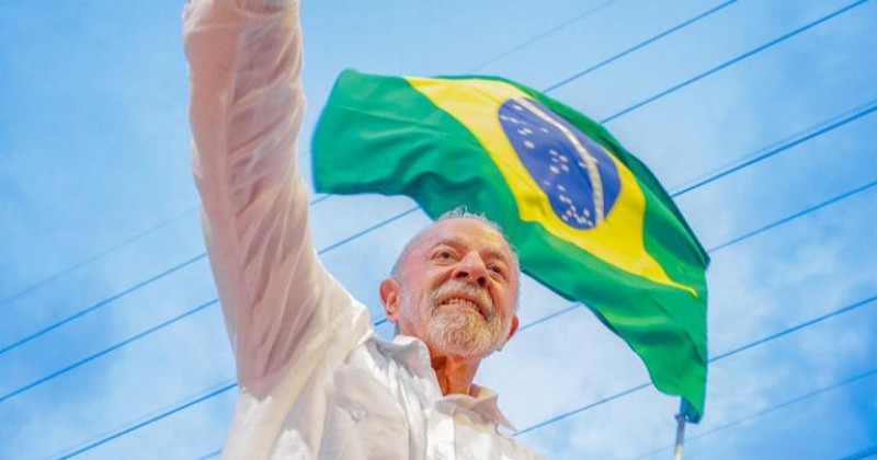 Lula j� aparece numericamente � frente de Fl�vio Bolsonaro em nova pesquisa