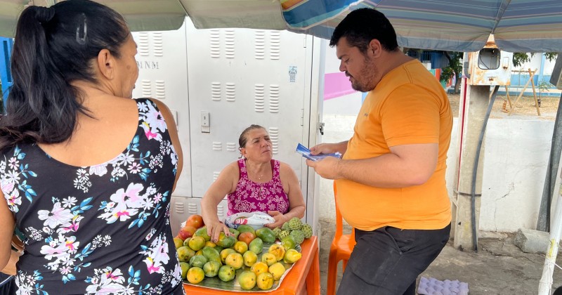 Prefeitura de Patos intensifica trabalho educativo de descarte de lixo em torno de pra�as 