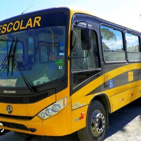 Idoso fica ferido ap�s colis�o entre moto e �nibus escolar na BR-230, em Malta