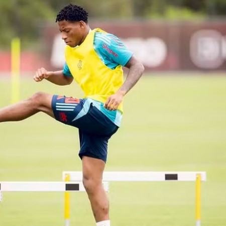 Plata coleciona indisciplinas no Flamengo que incluem atrasos e at� mulher na concentra��o