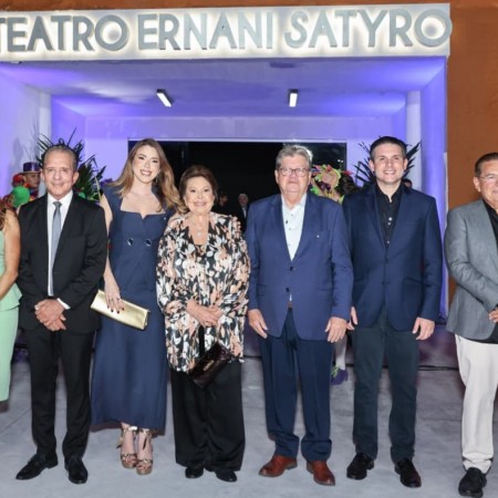 Jo�o Azev�do diz que Teatro Municipal de Patos � a 'celebra��o de um sonho'