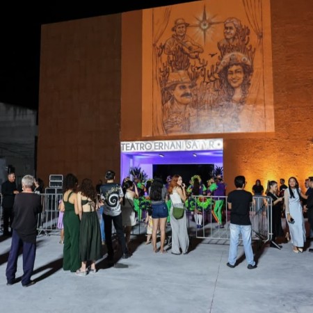 Teatro Municipal Ernani S�tyro de Patos � inaugurado com tr�s pavimentos e capacidade para 540 assentos