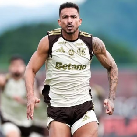 Ancelotti diz que Danilo, do Flamengo, estar� na lista final da Copa do Mundo