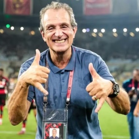 Flamengo atinge receita recorde de R$ 2 bilh�es e reduz d�vida para R$ 174 milh�es