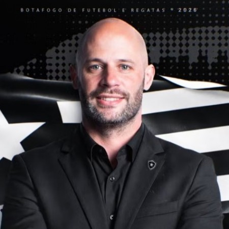 Botafogo anuncia acerto com o t�cnico portugu�s Franclim Carvalho