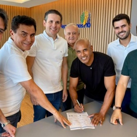 Ex-comandante da PM aceita convite de Hugo Motta e se filia ao Republicanos