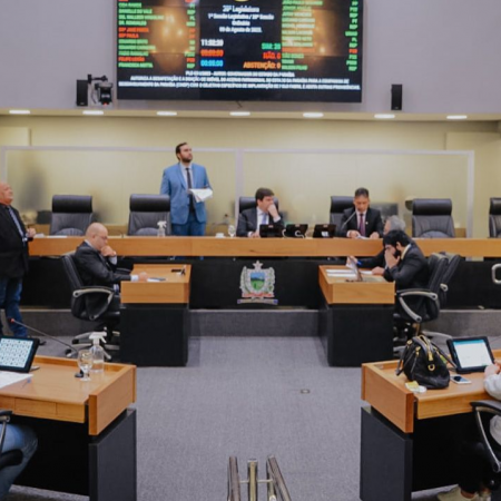 Janela partid�ria: 19 dos 36 deputados trocam de partido na ALPB; veja mudan�as