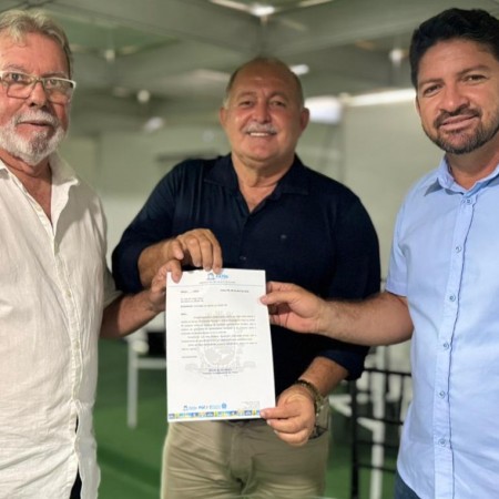 Prefeito de Patos assina termo de ades�o ao Sistema Unificado de Inspe��o de Agroind�stria Familiar 
