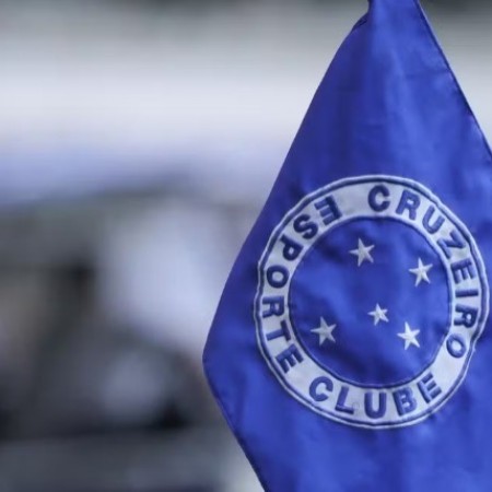 SAF do Cruzeiro dobra receitas, mas d�vida supera R$ 1 bilh�o em 2025