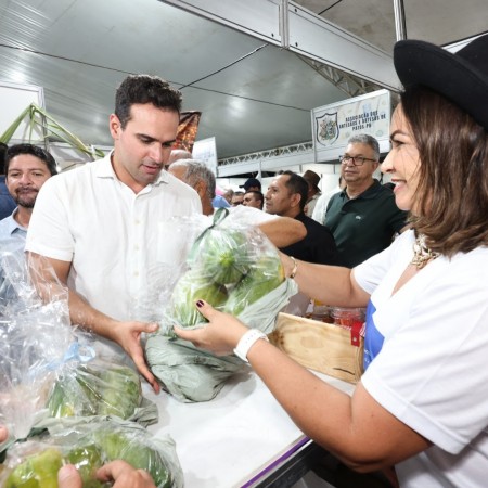 Governador Lucas Ribeiro participa do encerramento da 2� Expo Patos na Capital do Sert�o