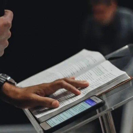Pastores e fi�is temem impacto da intelig�ncia artificial no cristianismo
