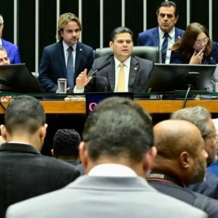 Congresso derruba veto de Lula e aprova redu��o de pena de Bolsonaro
