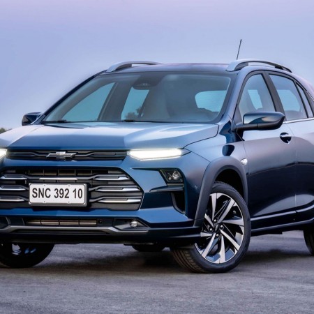 Chevrolet Sonic 2027 estreia nas vers�es Premier e RS com pre�o a partir de R$ 129.990