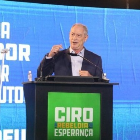 Ciro Gomes recusa convite do PSDB e decide n�o concorrer � Presid�ncia da Rep�blica