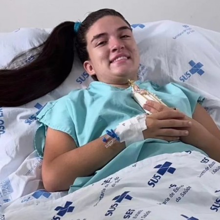 [MILAGRE] Jovem Maria Rita que perdeu irm� em acidente em Patos recebe alta hospitalar dez dias ap�s a trag�dia