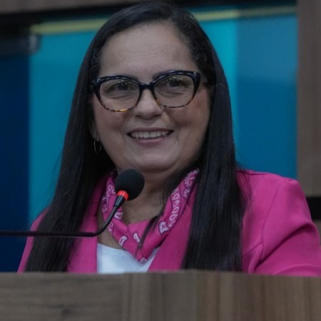 F�tima Boc�o ressalta import�ncia da institui��o do Mar�o Lil�s em Patos na preven��o do c�ncer de colo do �tero