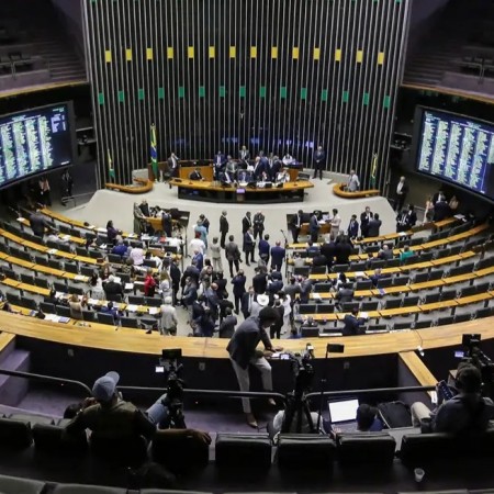 Deputados federais t�m R$ 165,8 mil mensais para pagar funcion�rios; saiba o que � a verba de gabinete