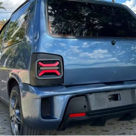 Fiat Uno viraliza com pe�as de Jeep Renegade e luxo que nem o Commander tem