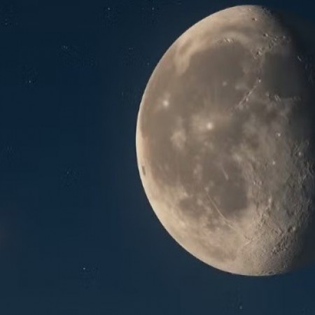 Marte vai brilhar ao lado da Lua nesta segunda no Brasil; veja como observar