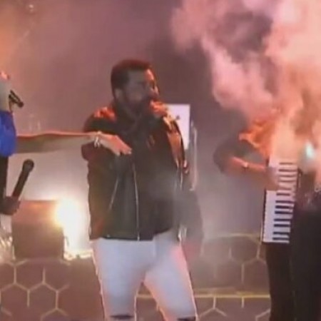 [VDEO] Fogo atinge cabelo de backing vocal da Limo com Mel