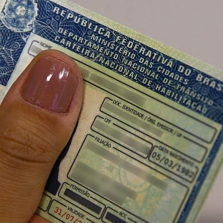 Proposta que extingue obrigatoriedade de autoescola para obter CNH ganha fora no Governo