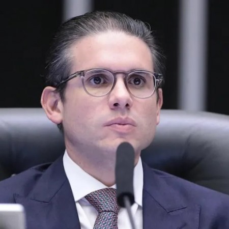 Hugo Motta nega acordo com bolsonaristas para pautar anistia e diz que a democracia no ser negociada
